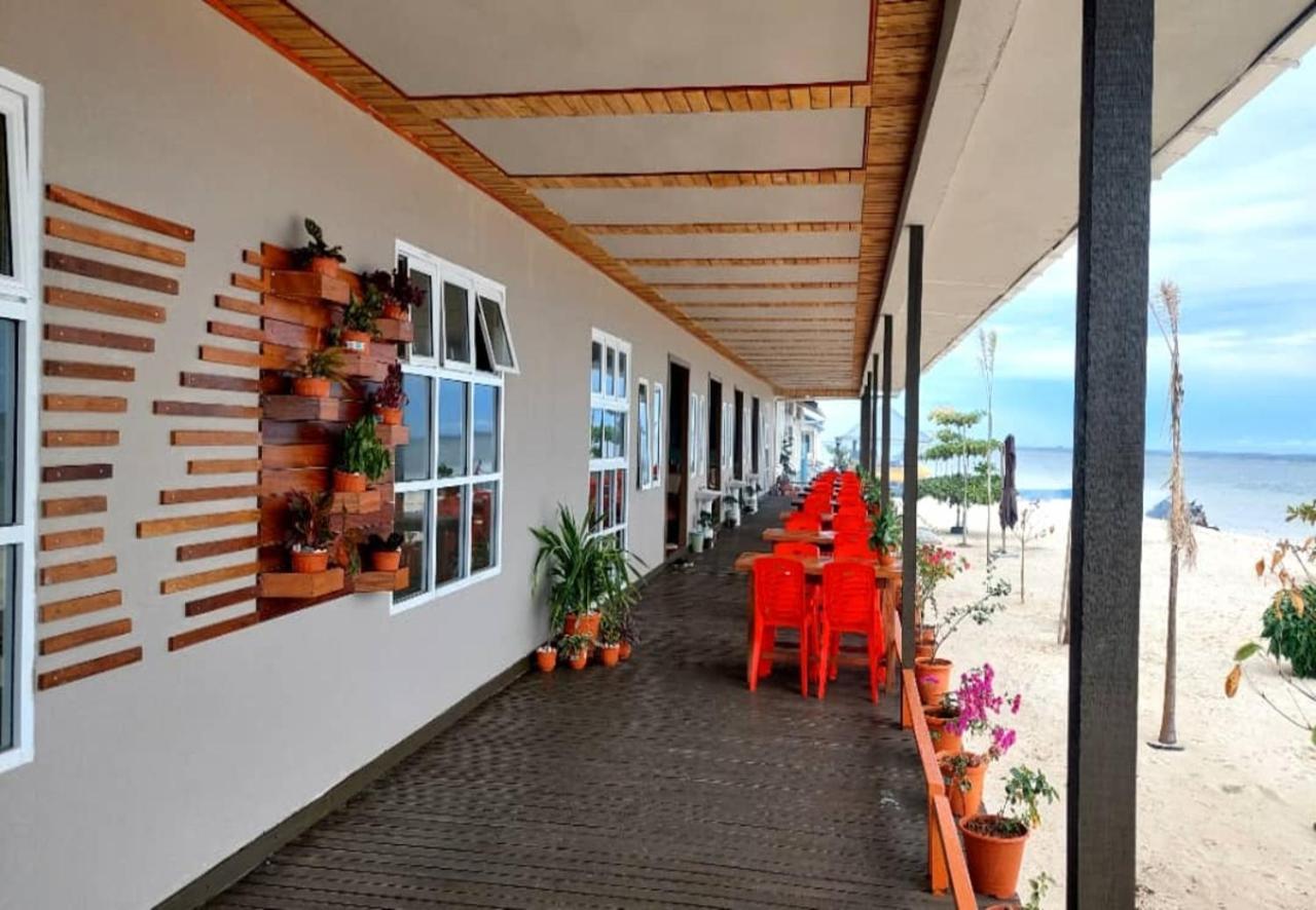 Santiri Island Resort Semporna Bagian luar foto